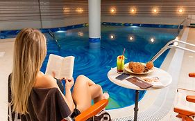Cosmopolitan Hotel&Wellness
